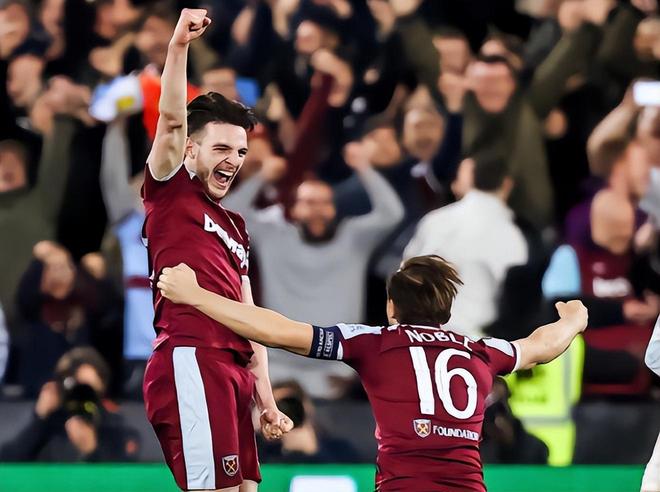 卡拉格怒喷萨拉赫8分钟，麦迪逊震惊脸：我现场看他开炮